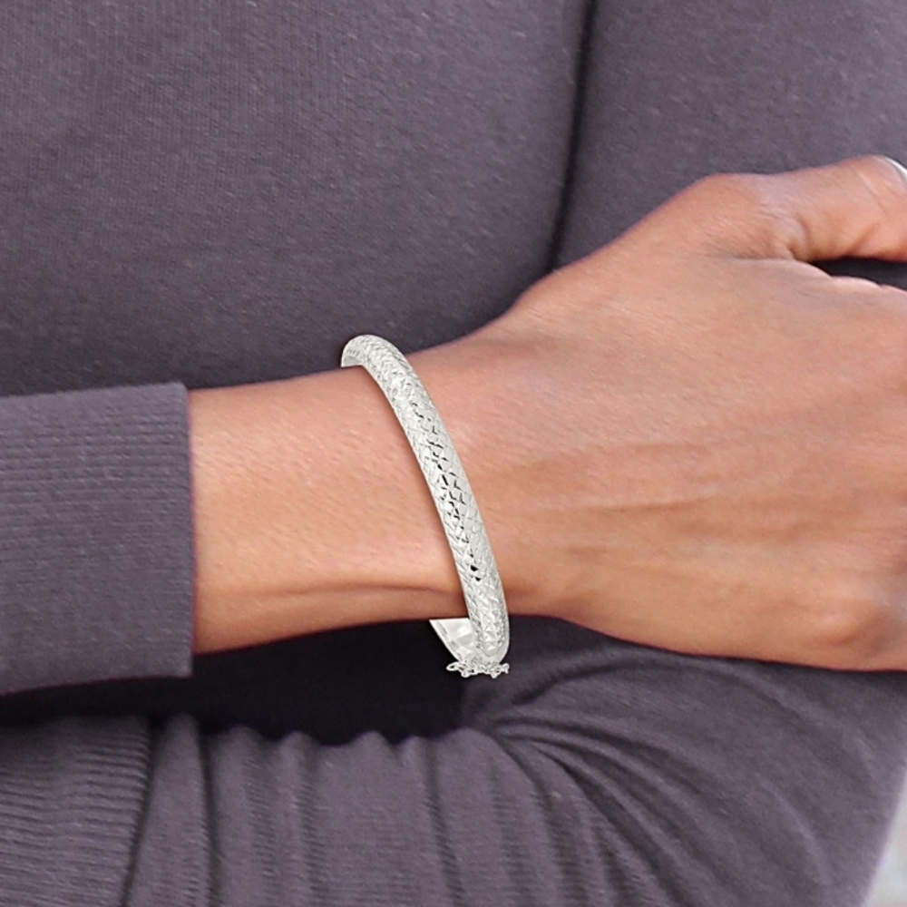 Rhodium Over Sterling Silver Polished and Diamond-cut 7.00mm Hinged Bangle ✨️ - Picture 3 of 8
